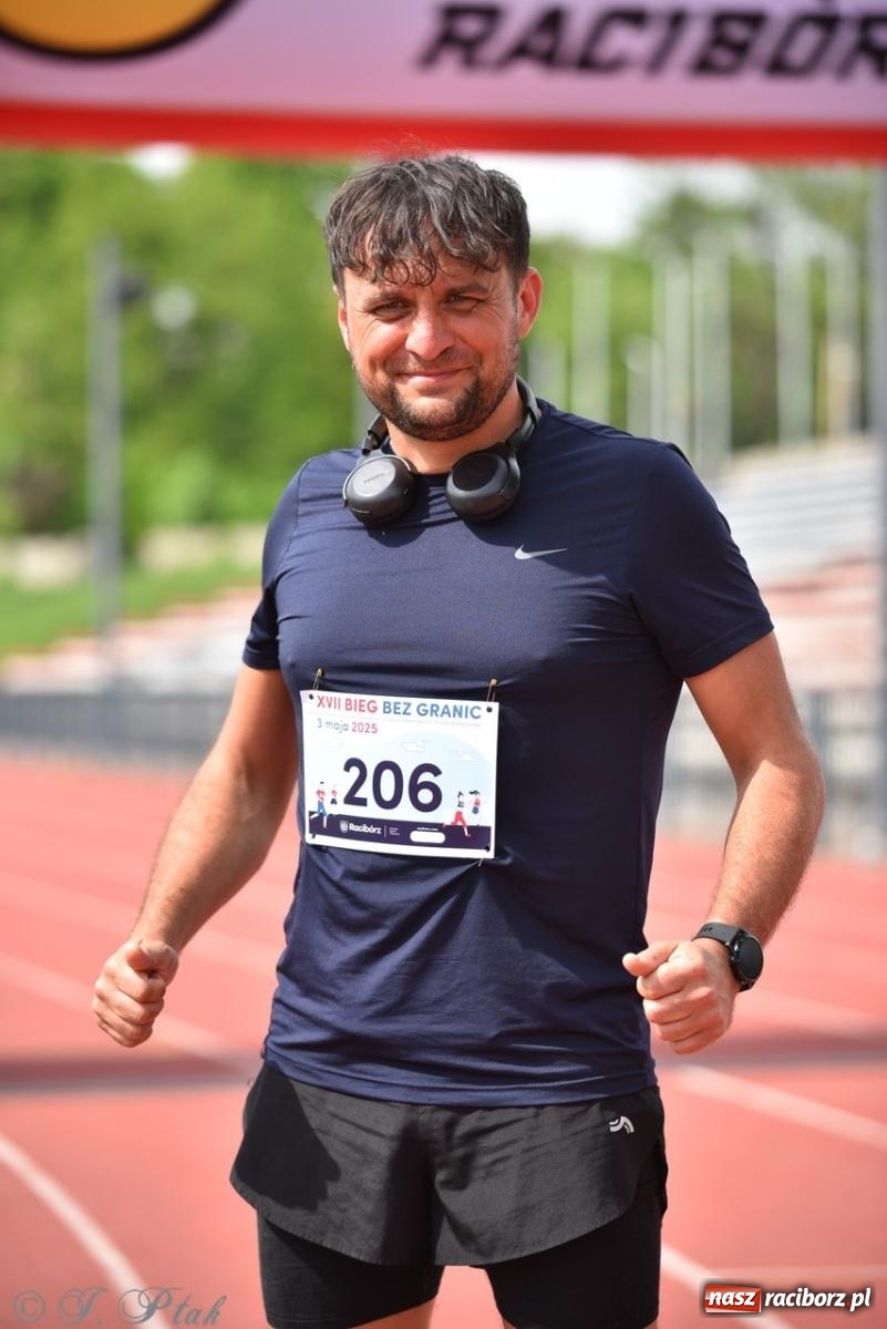 Zdjęcie w galerii na portalu naszraciborz.pl: Mateusz Mrówka najszybszy w XVII Biegu bez Granic wiadomości z regionu