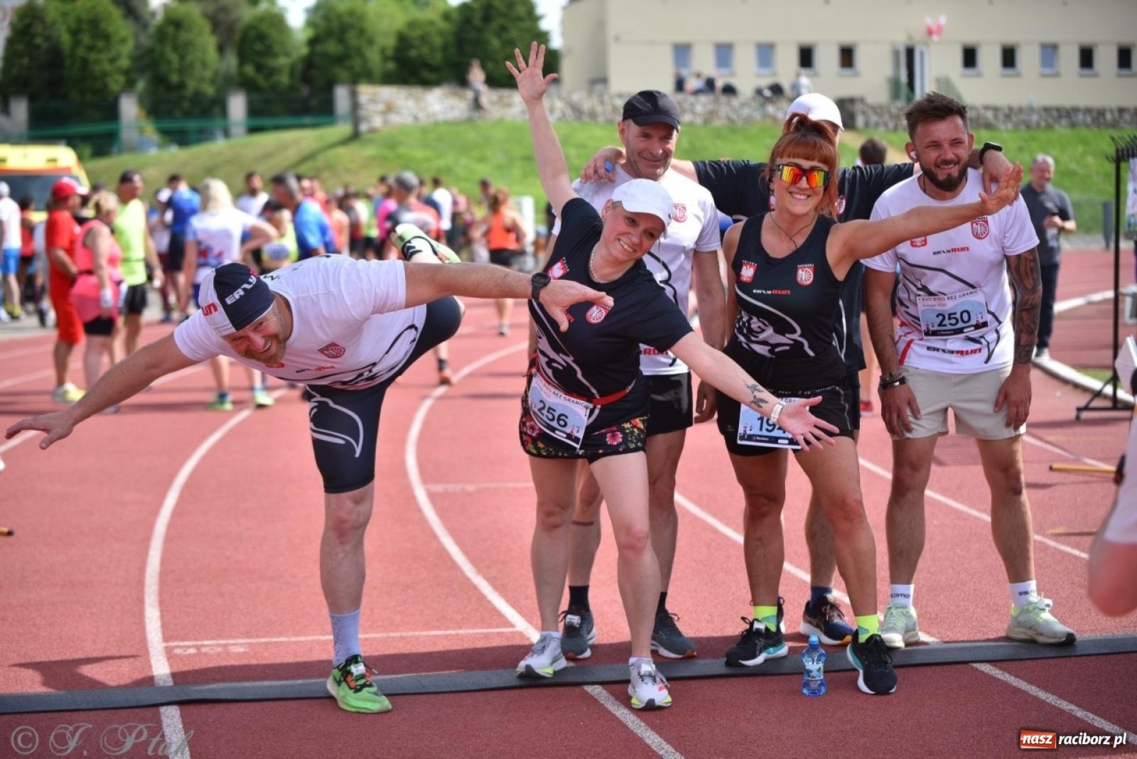 Zdjęcie w galerii na portalu naszraciborz.pl: Mateusz Mrówka najszybszy w XVII Biegu bez Granic wiadomości z regionu