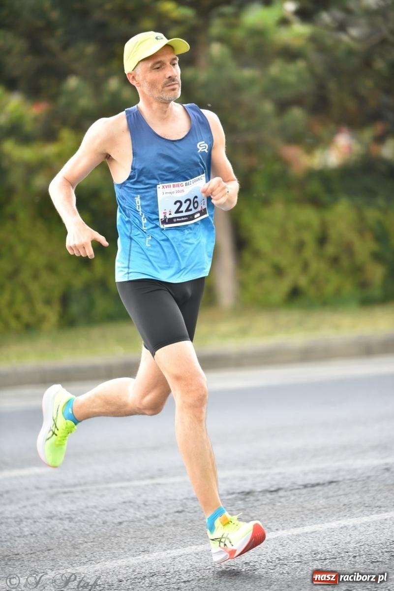 Zdjęcie w galerii na portalu naszraciborz.pl: Mateusz Mrówka najszybszy w XVII Biegu bez Granic wiadomości z regionu