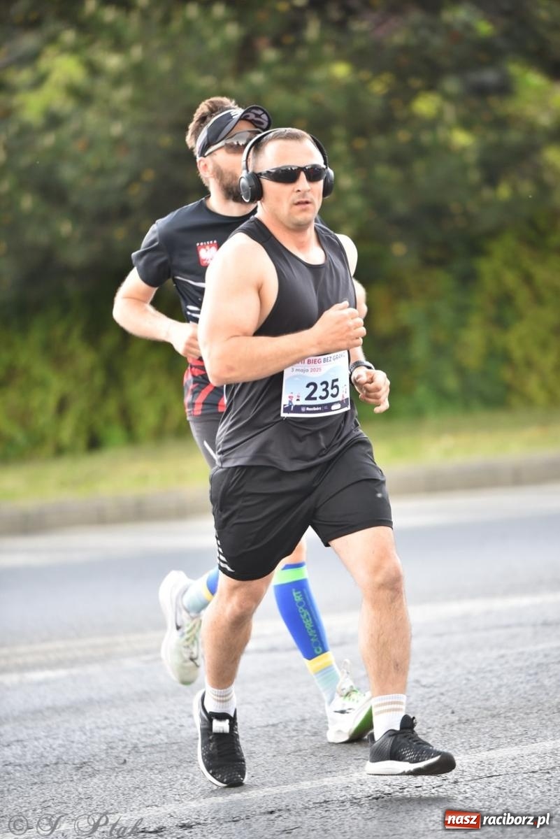 Zdjęcie w galerii na portalu naszraciborz.pl: Mateusz Mrówka najszybszy w XVII Biegu bez Granic wiadomości z regionu