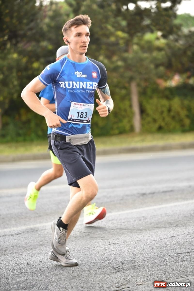 Zdjęcie w galerii na portalu naszraciborz.pl: Mateusz Mrówka najszybszy w XVII Biegu bez Granic wiadomości z regionu