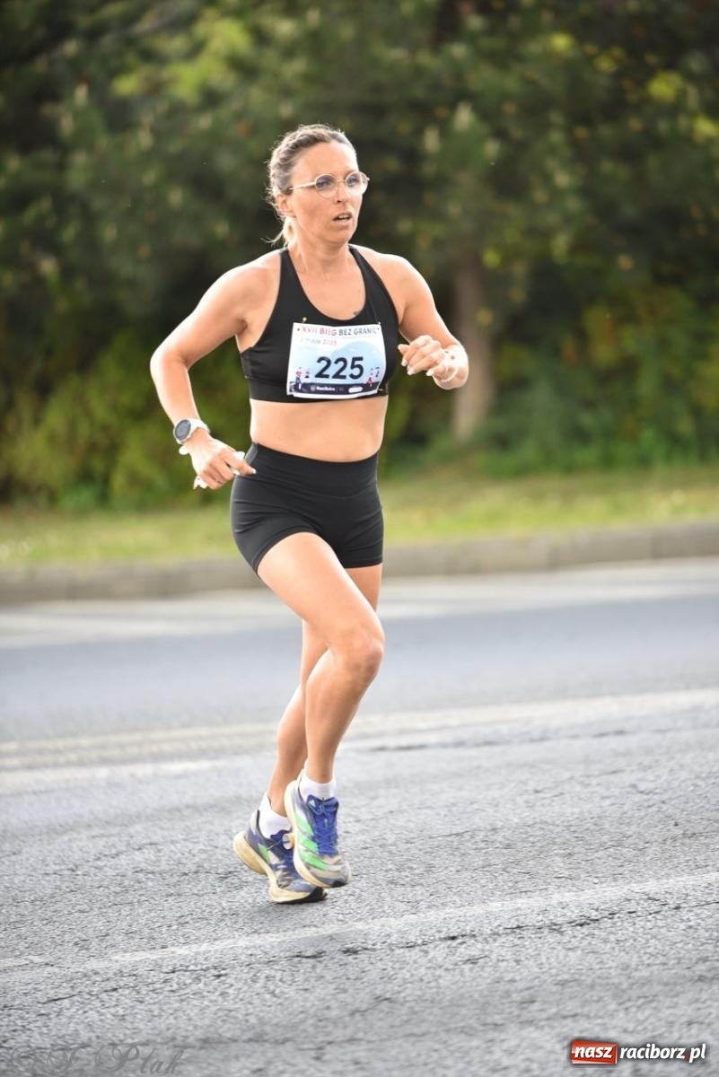 Zdjęcie w galerii na portalu naszraciborz.pl: Mateusz Mrówka najszybszy w XVII Biegu bez Granic wiadomości z regionu