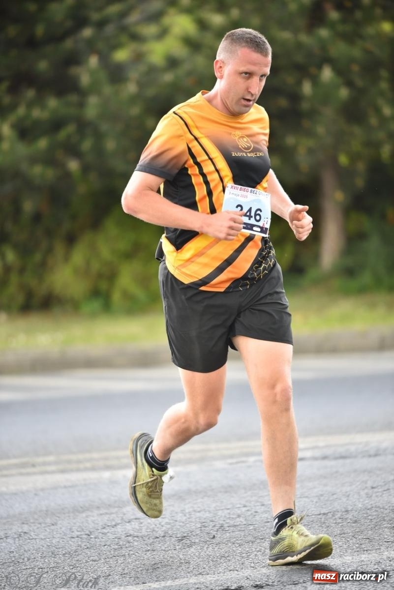 Zdjęcie w galerii na portalu naszraciborz.pl: Mateusz Mrówka najszybszy w XVII Biegu bez Granic wiadomości z regionu