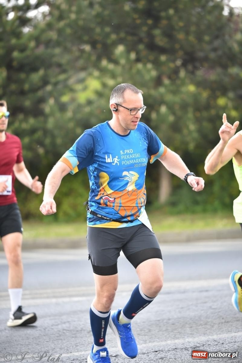Zdjęcie w galerii na portalu naszraciborz.pl: Mateusz Mrówka najszybszy w XVII Biegu bez Granic wiadomości z regionu