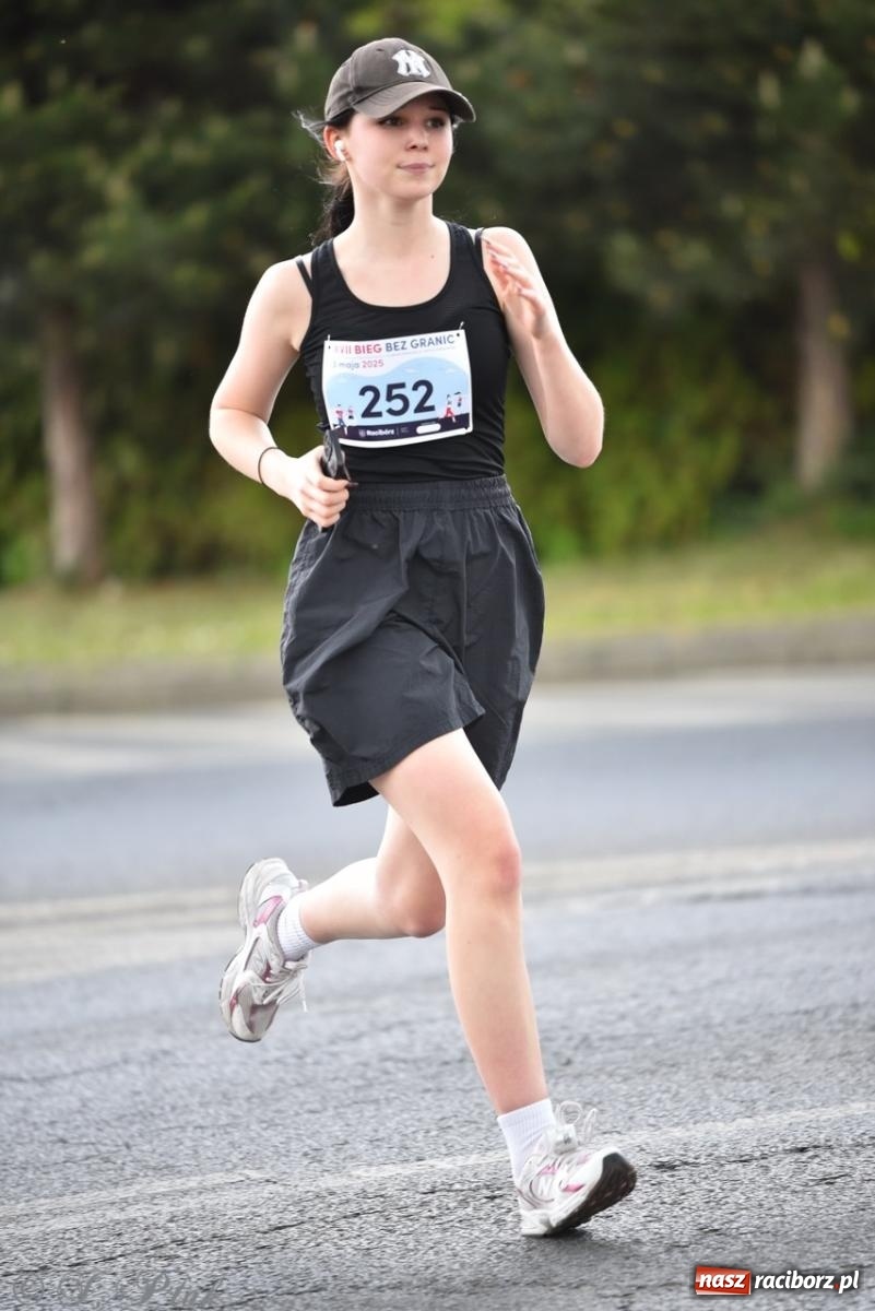 Zdjęcie w galerii na portalu naszraciborz.pl: Mateusz Mrówka najszybszy w XVII Biegu bez Granic wiadomości z regionu