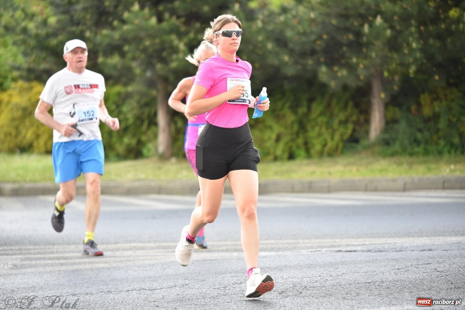 Zdjęcie w galerii na portalu naszraciborz.pl: Mateusz Mrówka najszybszy w XVII Biegu bez Granic wiadomości z regionu