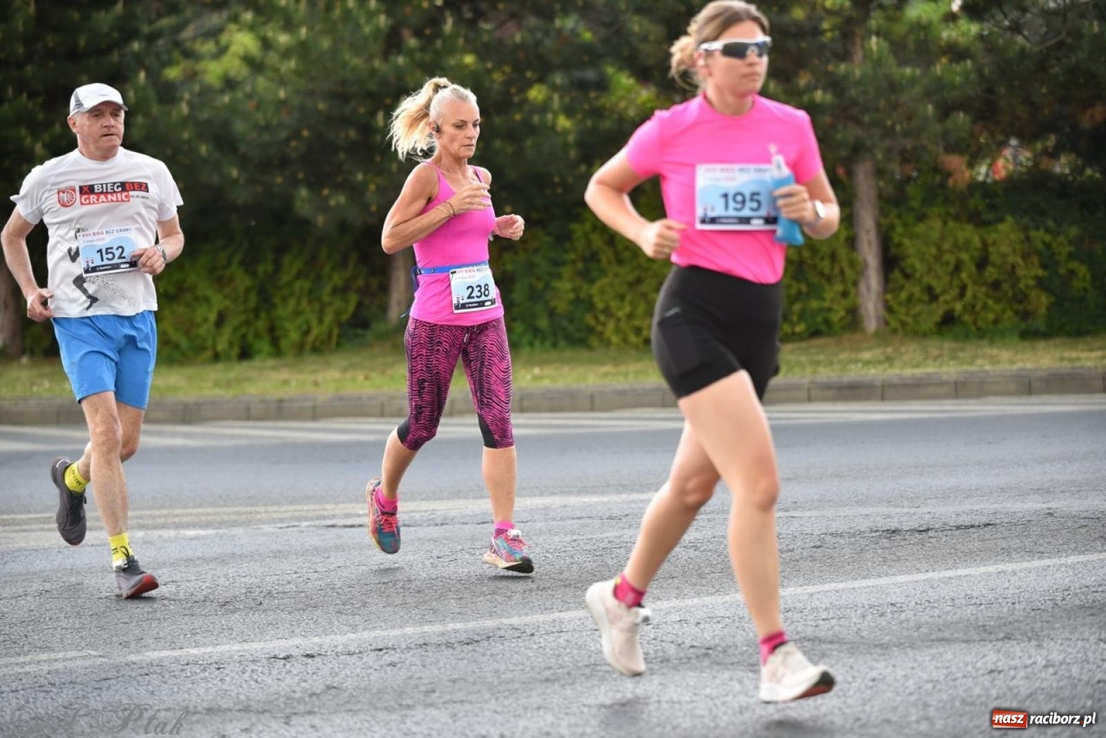 Zdjęcie w galerii na portalu naszraciborz.pl: Mateusz Mrówka najszybszy w XVII Biegu bez Granic wiadomości z regionu