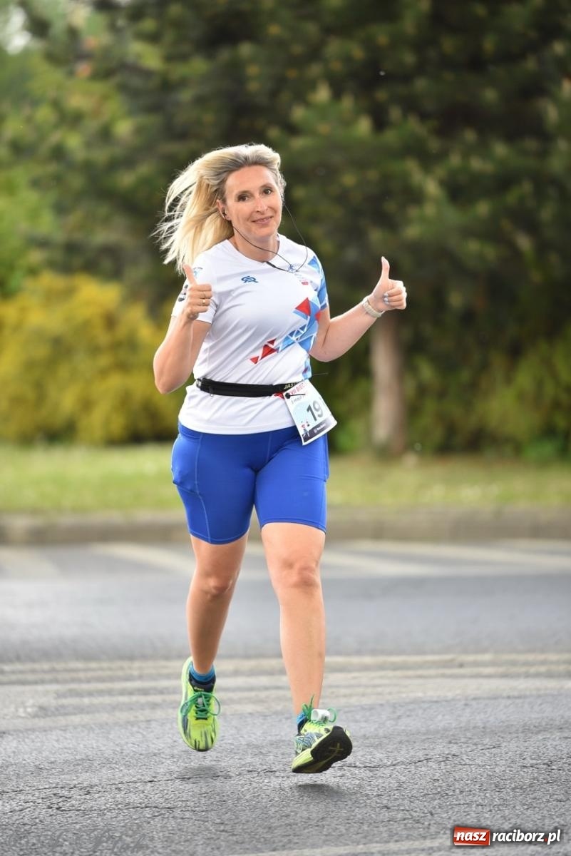 Zdjęcie w galerii na portalu naszraciborz.pl: Mateusz Mrówka najszybszy w XVII Biegu bez Granic wiadomości z regionu