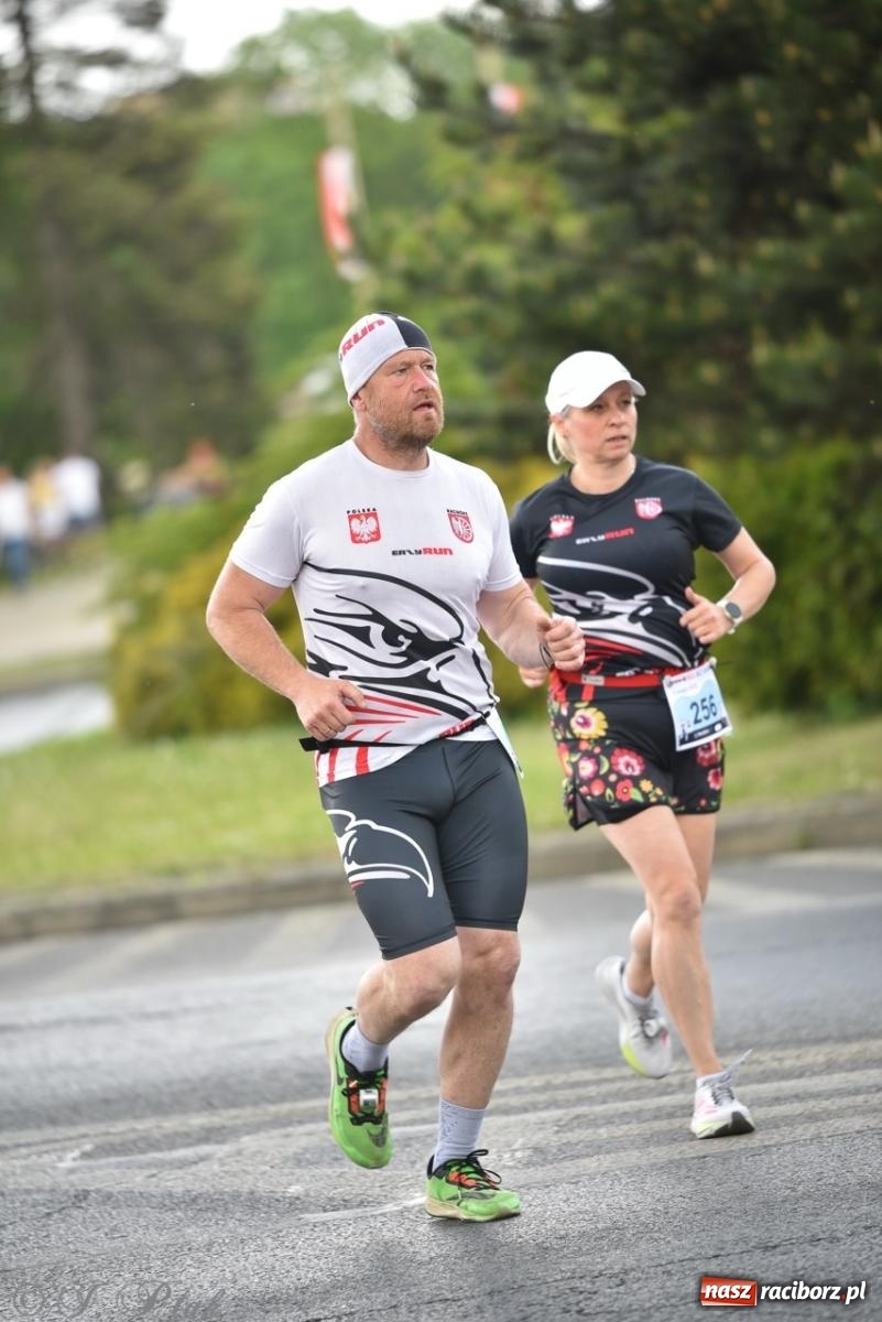 Zdjęcie w galerii na portalu naszraciborz.pl: Mateusz Mrówka najszybszy w XVII Biegu bez Granic wiadomości z regionu