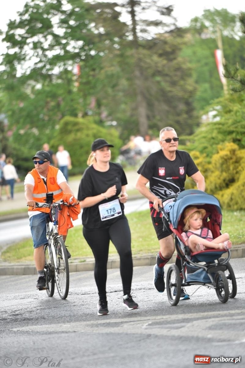 Zdjęcie w galerii na portalu naszraciborz.pl: Mateusz Mrówka najszybszy w XVII Biegu bez Granic wiadomości z regionu