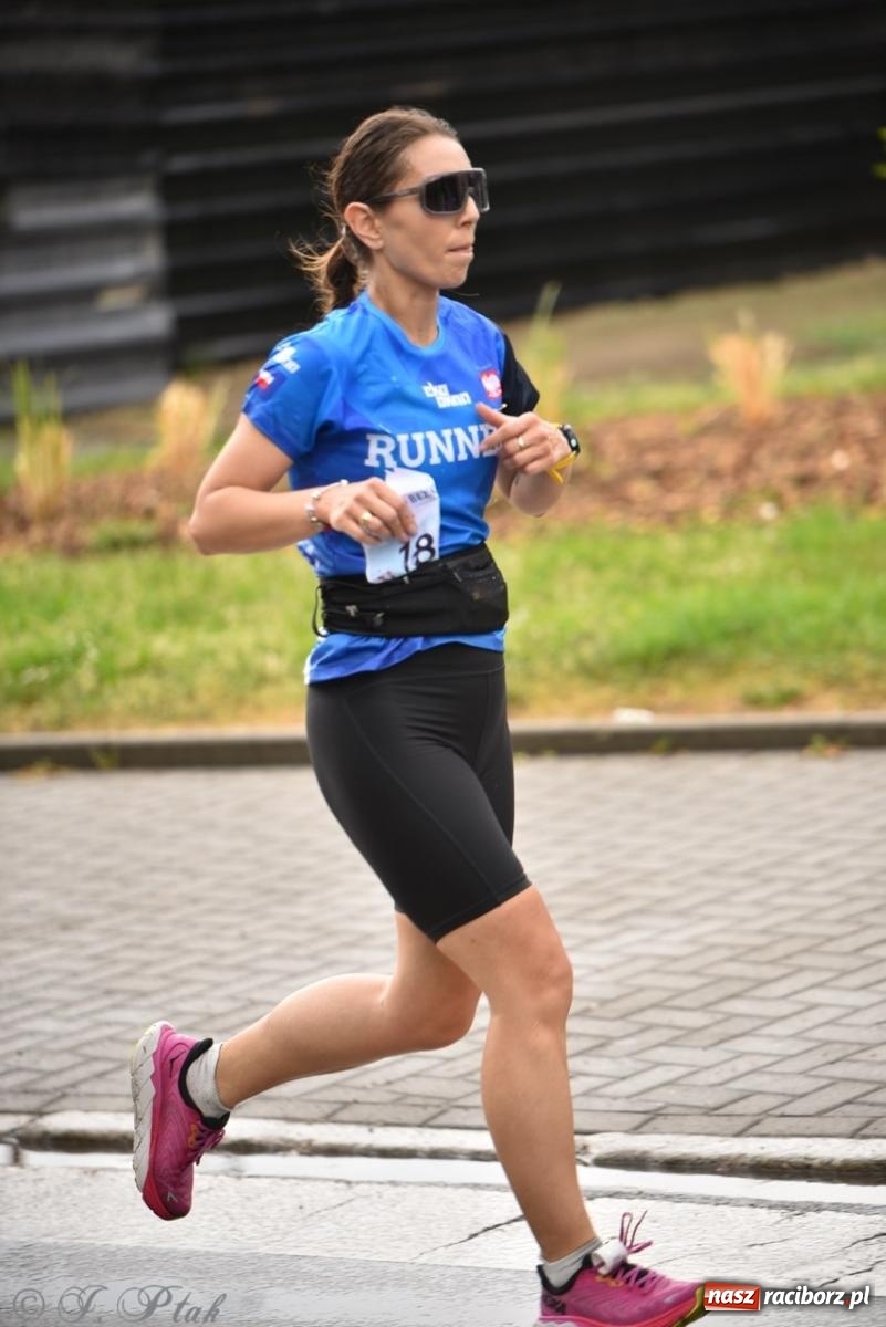 Zdjęcie w galerii na portalu naszraciborz.pl: Mateusz Mrówka najszybszy w XVII Biegu bez Granic wiadomości z regionu