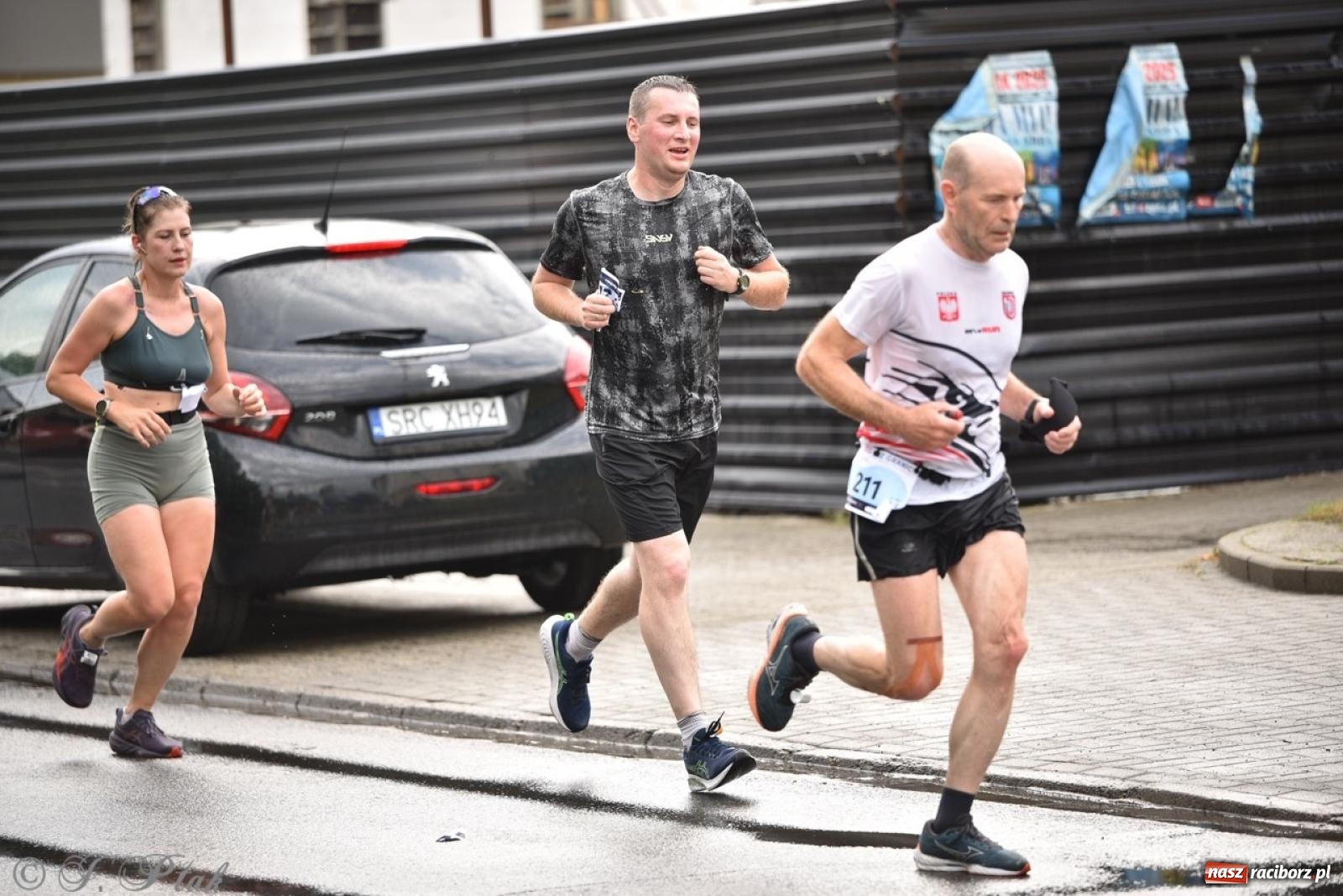 Zdjęcie w galerii na portalu naszraciborz.pl: Mateusz Mrówka najszybszy w XVII Biegu bez Granic wiadomości z regionu