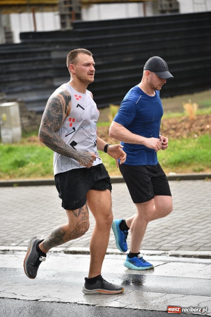 Zdjęcie w galerii na portalu naszraciborz.pl: Mateusz Mrówka najszybszy w XVII Biegu bez Granic wiadomości z regionu