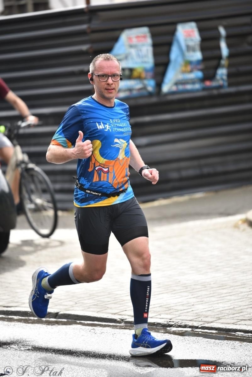 Zdjęcie w galerii na portalu naszraciborz.pl: Mateusz Mrówka najszybszy w XVII Biegu bez Granic wiadomości z regionu