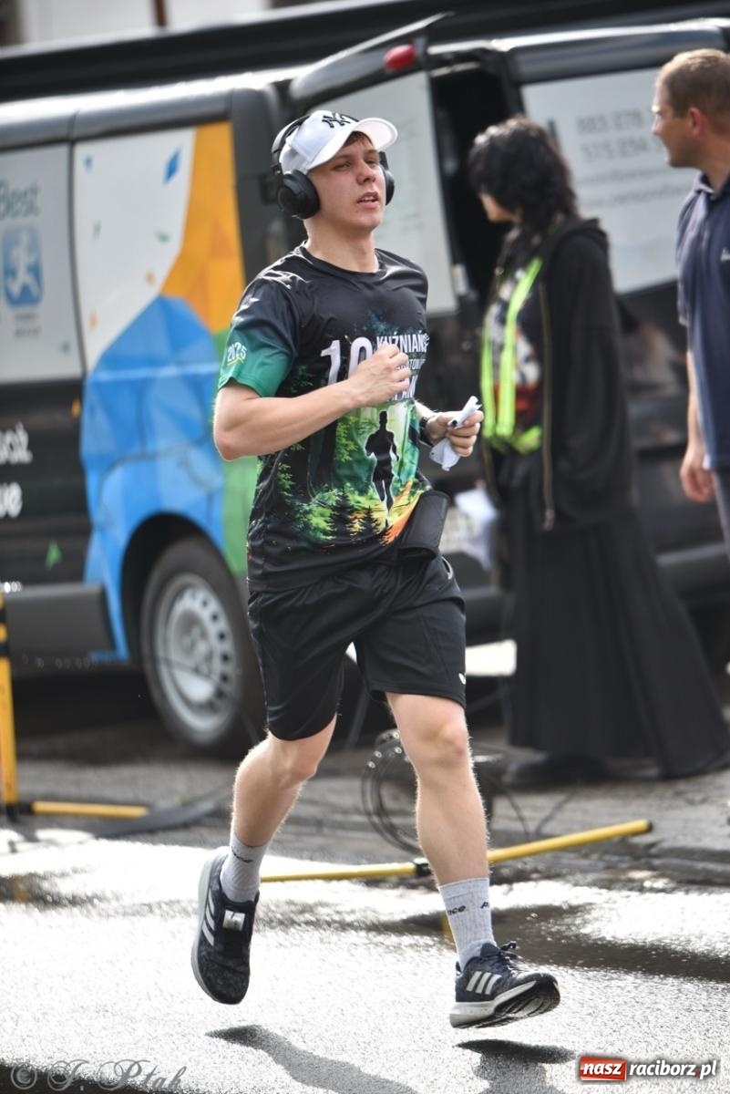 Zdjęcie w galerii na portalu naszraciborz.pl: Mateusz Mrówka najszybszy w XVII Biegu bez Granic wiadomości z regionu