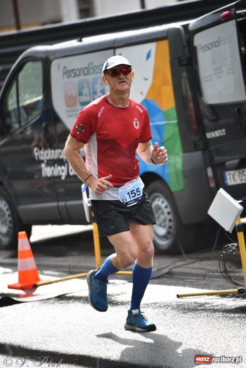 Zdjęcie w galerii na portalu naszraciborz.pl: Mateusz Mrówka najszybszy w XVII Biegu bez Granic wiadomości z regionu