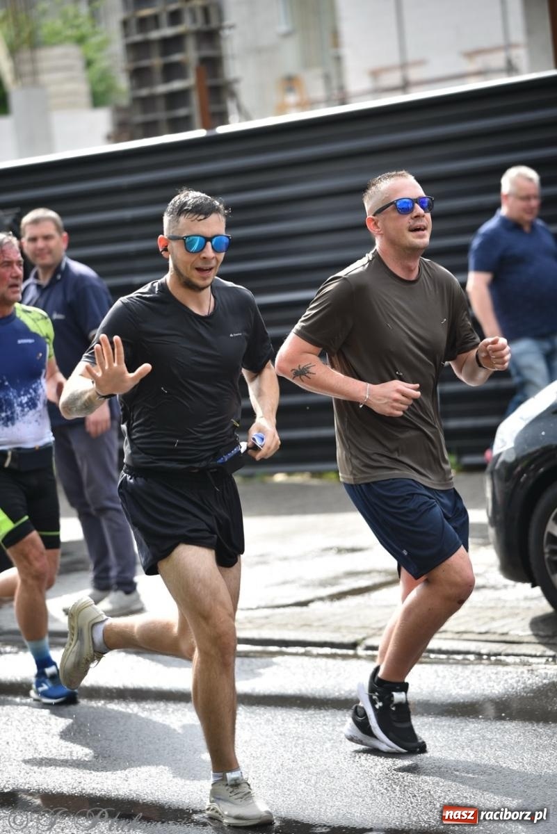 Zdjęcie w galerii na portalu naszraciborz.pl: Mateusz Mrówka najszybszy w XVII Biegu bez Granic wiadomości z regionu