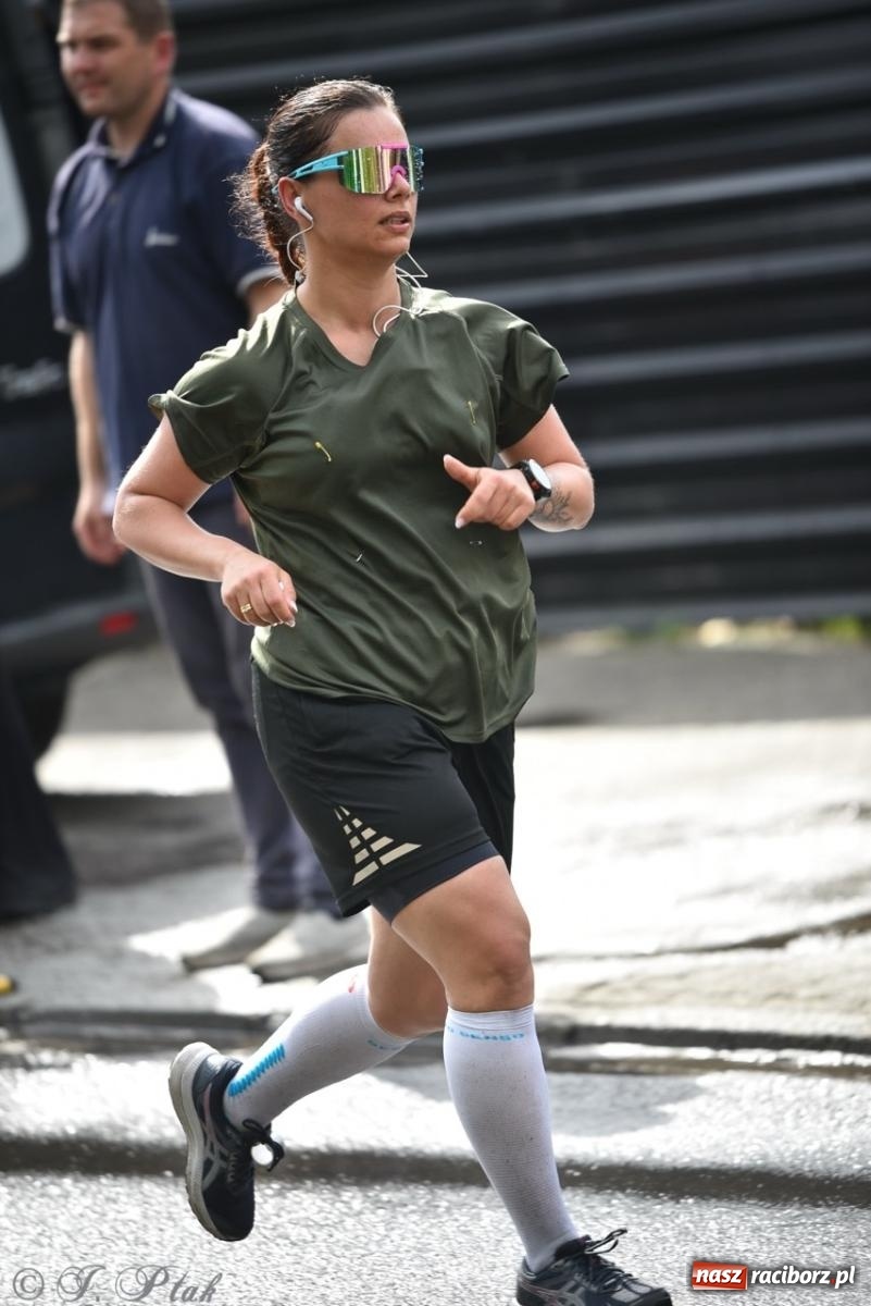 Zdjęcie w galerii na portalu naszraciborz.pl: Mateusz Mrówka najszybszy w XVII Biegu bez Granic wiadomości z regionu