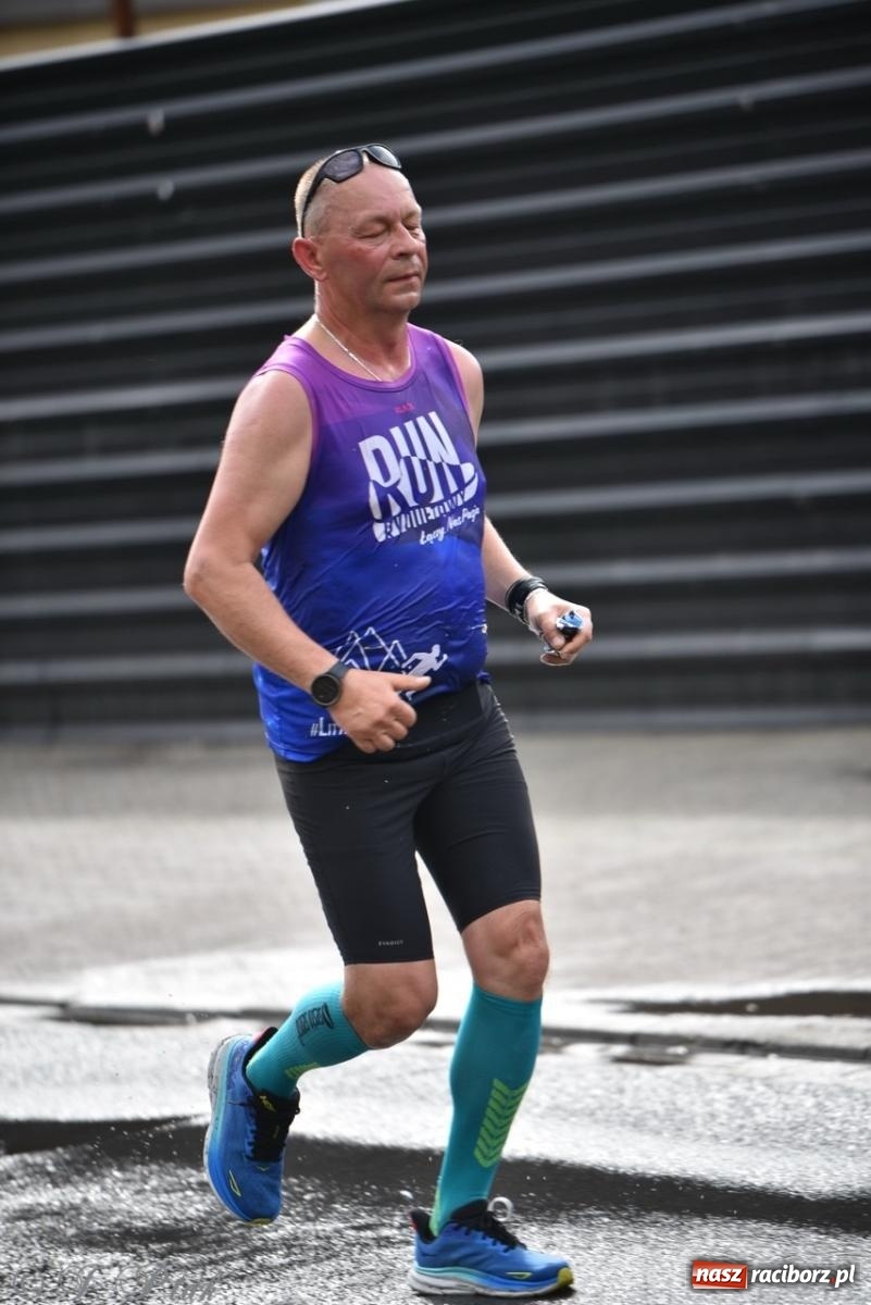 Zdjęcie w galerii na portalu naszraciborz.pl: Mateusz Mrówka najszybszy w XVII Biegu bez Granic wiadomości z regionu