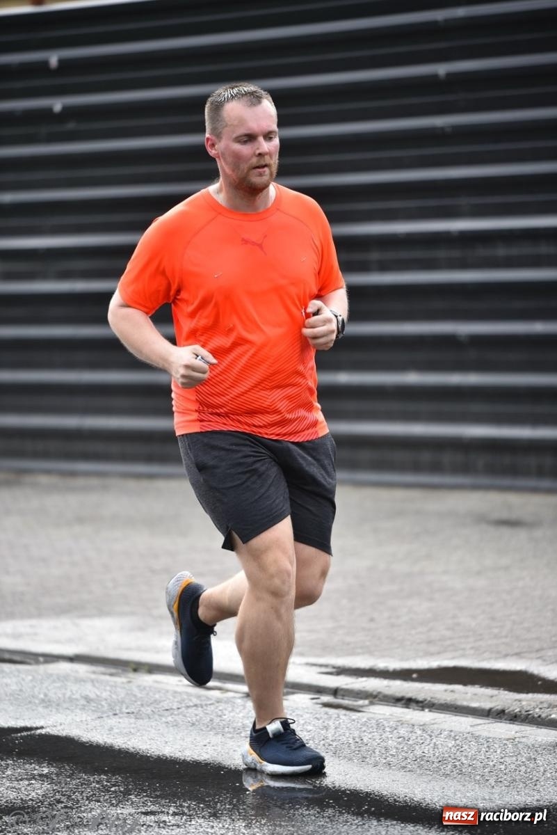 Zdjęcie w galerii na portalu naszraciborz.pl: Mateusz Mrówka najszybszy w XVII Biegu bez Granic wiadomości z regionu