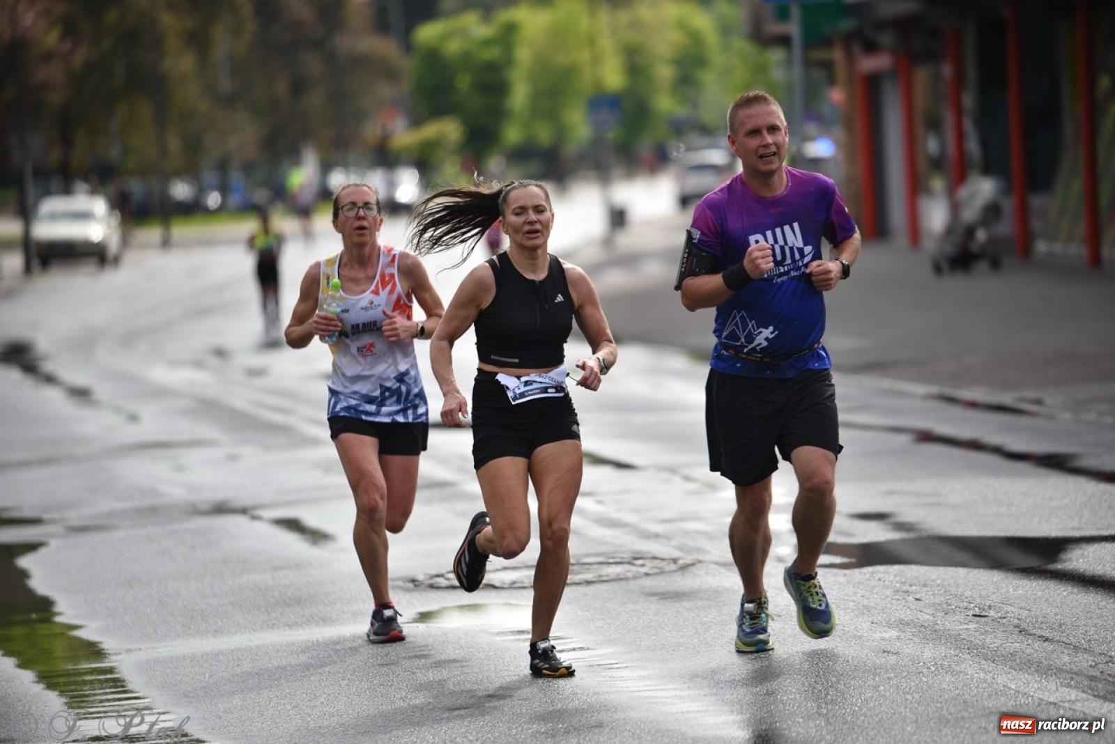 Zdjęcie w galerii na portalu naszraciborz.pl: Mateusz Mrówka najszybszy w XVII Biegu bez Granic wiadomości z regionu