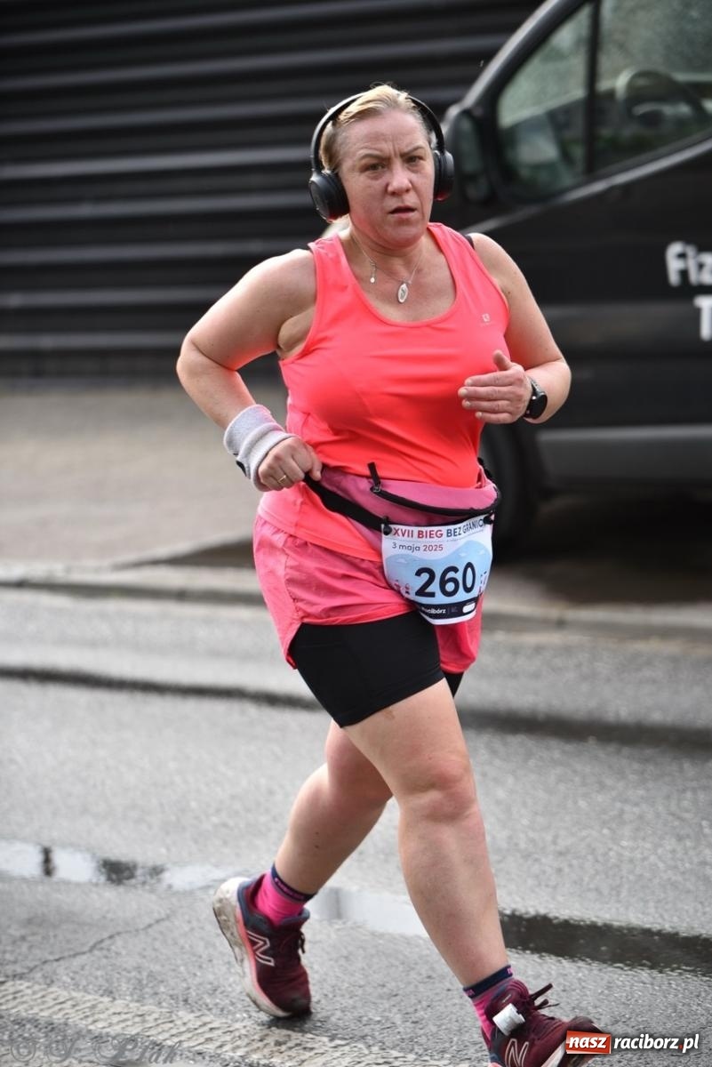 Zdjęcie w galerii na portalu naszraciborz.pl: Mateusz Mrówka najszybszy w XVII Biegu bez Granic wiadomości z regionu