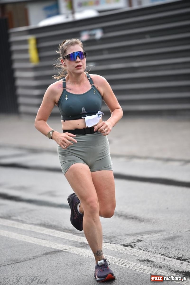 Zdjęcie w galerii na portalu naszraciborz.pl: Mateusz Mrówka najszybszy w XVII Biegu bez Granic wiadomości z regionu