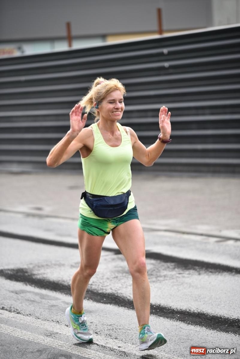 Zdjęcie w galerii na portalu naszraciborz.pl: Mateusz Mrówka najszybszy w XVII Biegu bez Granic wiadomości z regionu