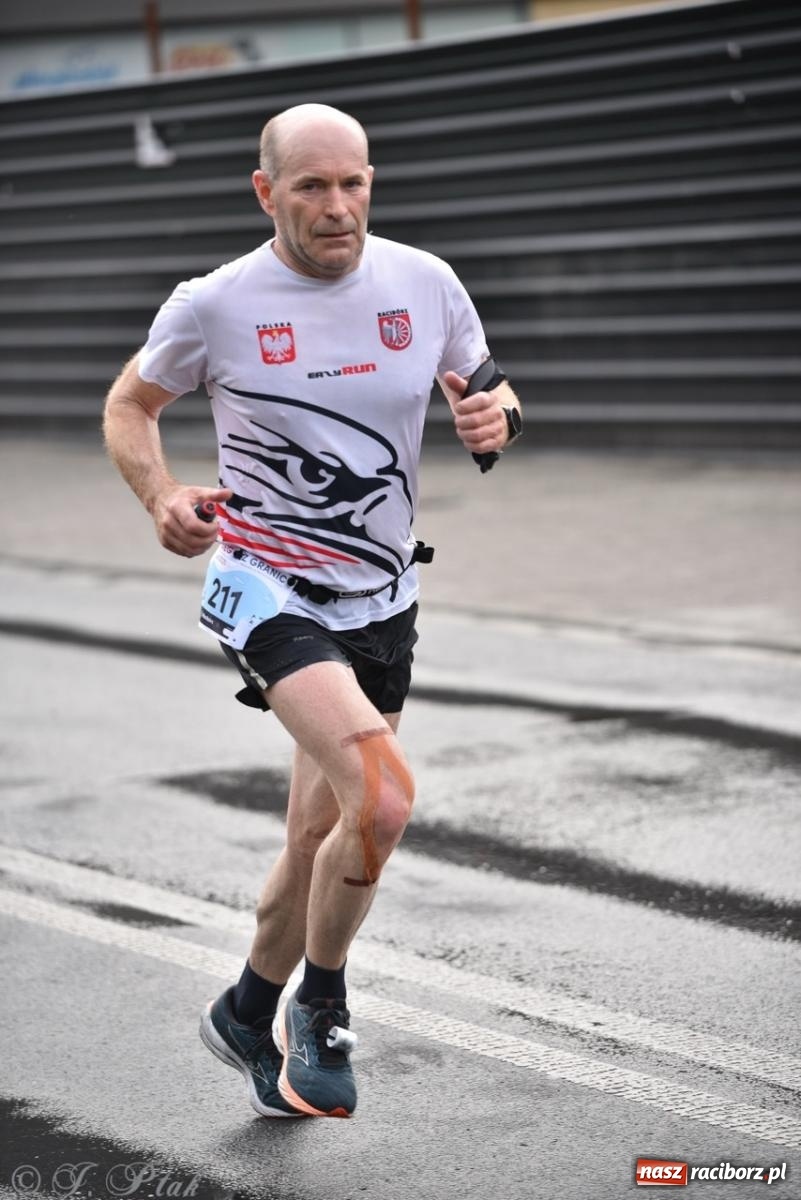 Zdjęcie w galerii na portalu naszraciborz.pl: Mateusz Mrówka najszybszy w XVII Biegu bez Granic wiadomości z regionu