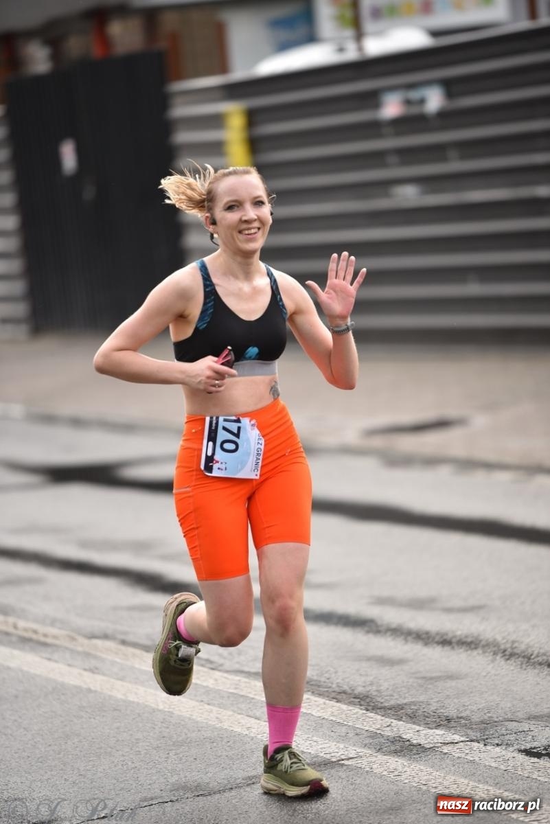 Zdjęcie w galerii na portalu naszraciborz.pl: Mateusz Mrówka najszybszy w XVII Biegu bez Granic wiadomości z regionu