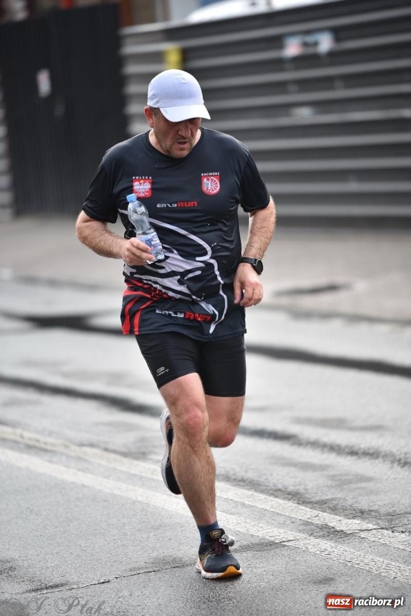 Zdjęcie w galerii na portalu naszraciborz.pl: Mateusz Mrówka najszybszy w XVII Biegu bez Granic wiadomości z regionu
