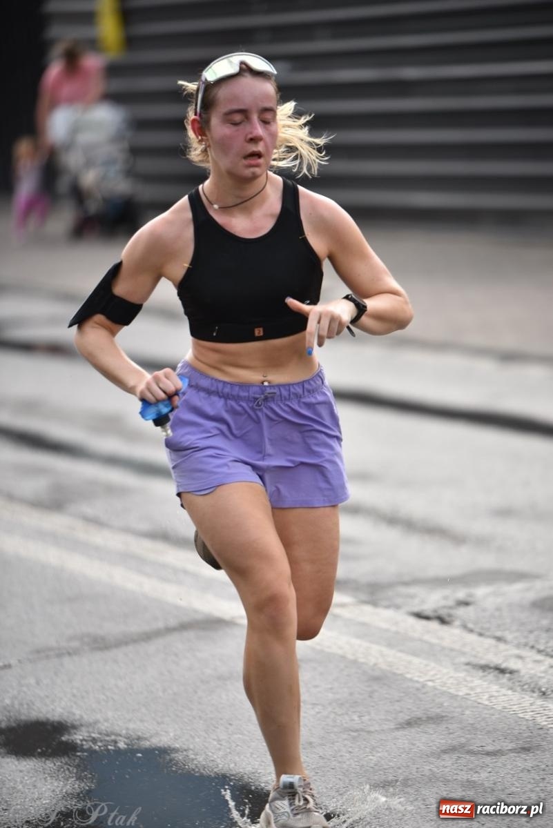 Zdjęcie w galerii na portalu naszraciborz.pl: Mateusz Mrówka najszybszy w XVII Biegu bez Granic wiadomości z regionu