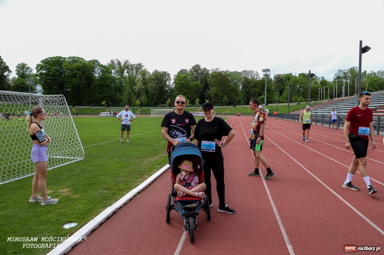 Zdjęcie w galerii na portalu naszraciborz.pl: Mateusz Mrówka najszybszy w XVII Biegu bez Granic wiadomości z regionu