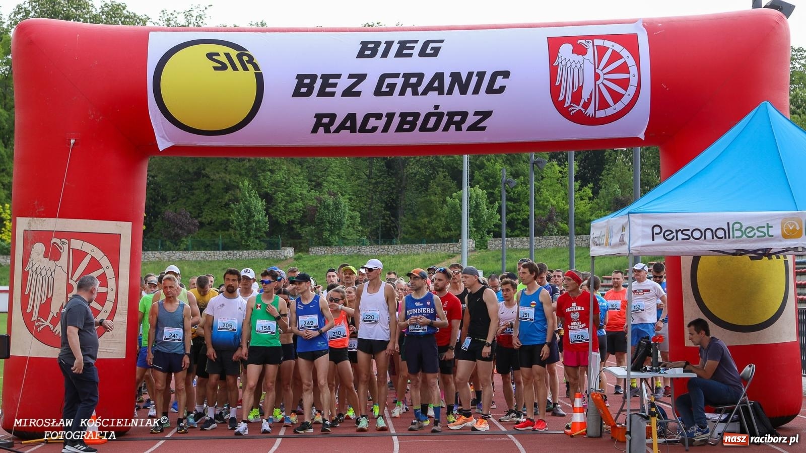 Zdjęcie w galerii na portalu naszraciborz.pl: Mateusz Mrówka najszybszy w XVII Biegu bez Granic wiadomości z regionu