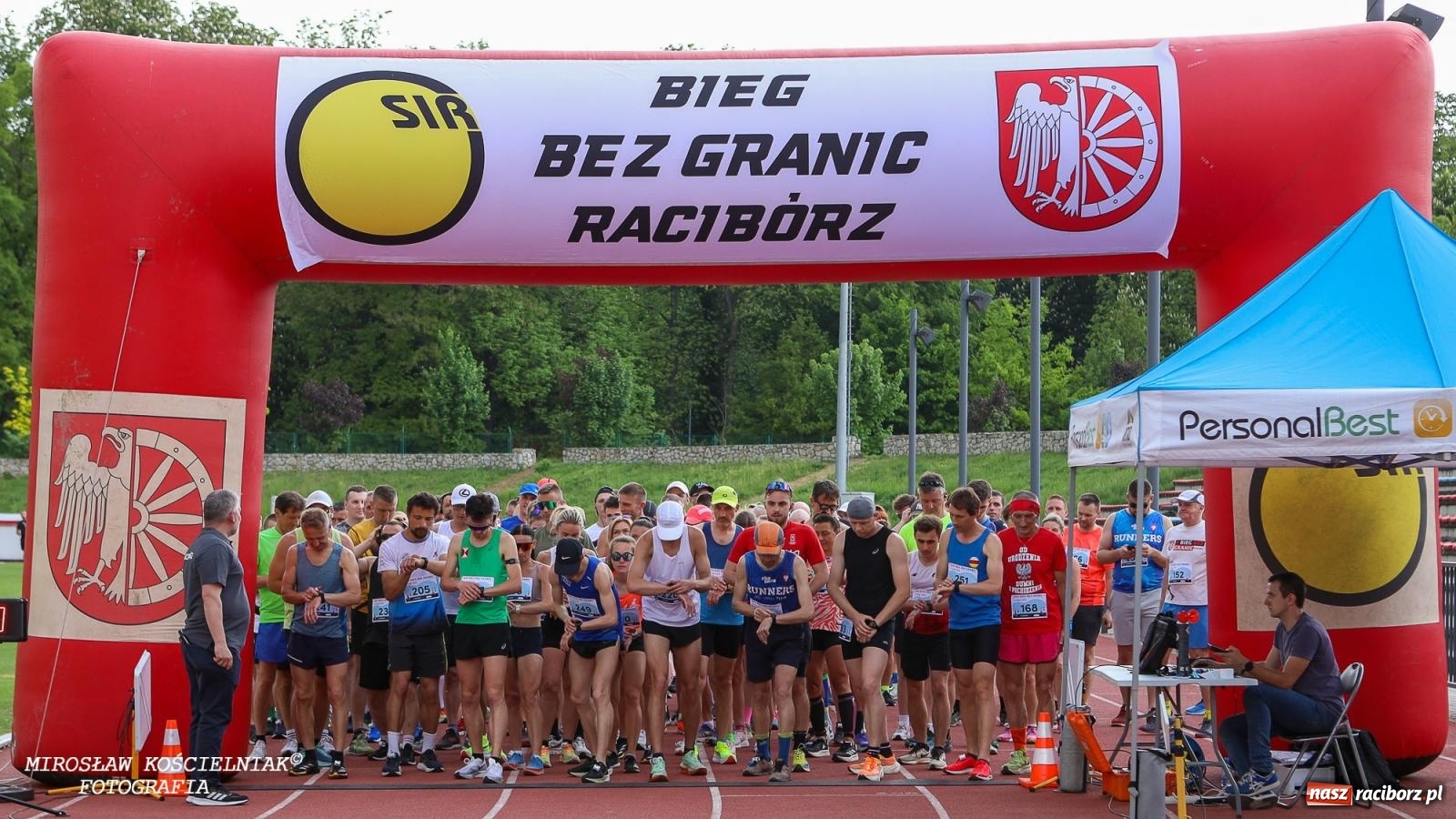 Zdjęcie w galerii na portalu naszraciborz.pl: Mateusz Mrówka najszybszy w XVII Biegu bez Granic wiadomości z regionu