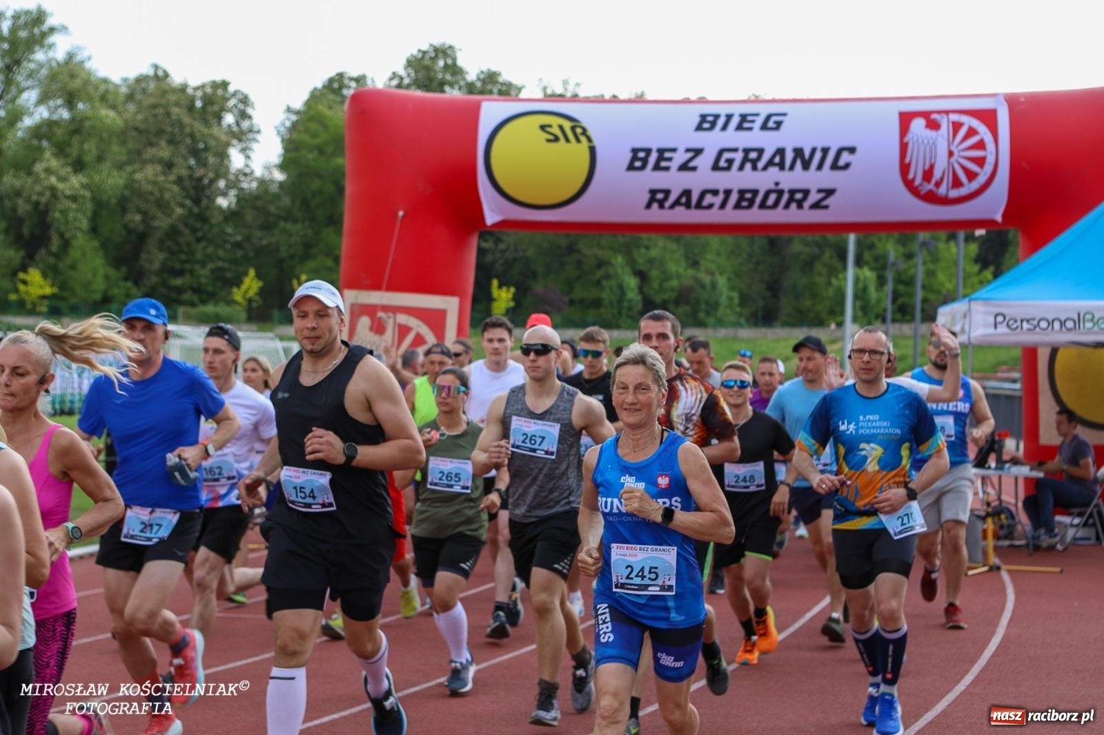Zdjęcie w galerii na portalu naszraciborz.pl: Mateusz Mrówka najszybszy w XVII Biegu bez Granic wiadomości z regionu