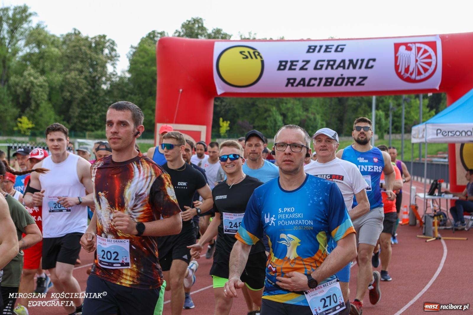 Zdjęcie w galerii na portalu naszraciborz.pl: Mateusz Mrówka najszybszy w XVII Biegu bez Granic wiadomości z regionu