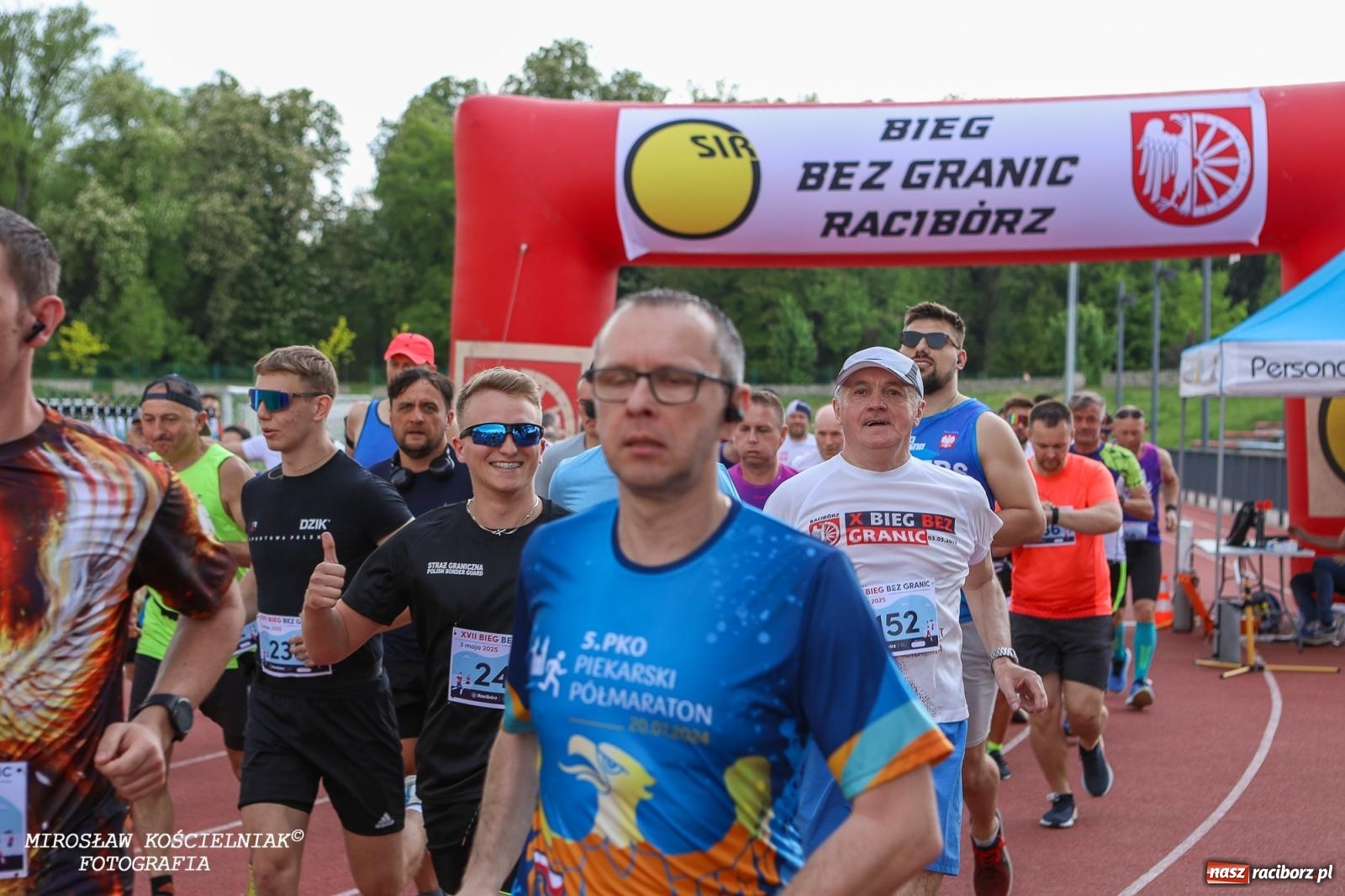 Zdjęcie w galerii na portalu naszraciborz.pl: Mateusz Mrówka najszybszy w XVII Biegu bez Granic wiadomości z regionu