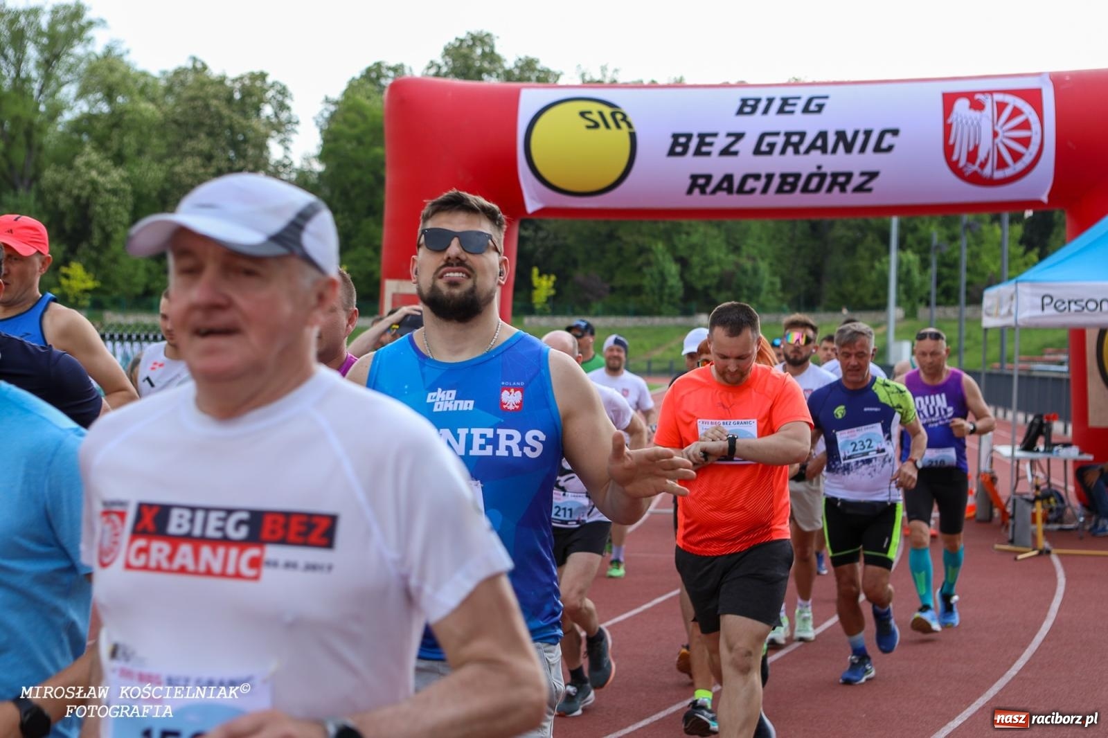 Zdjęcie w galerii na portalu naszraciborz.pl: Mateusz Mrówka najszybszy w XVII Biegu bez Granic wiadomości z regionu