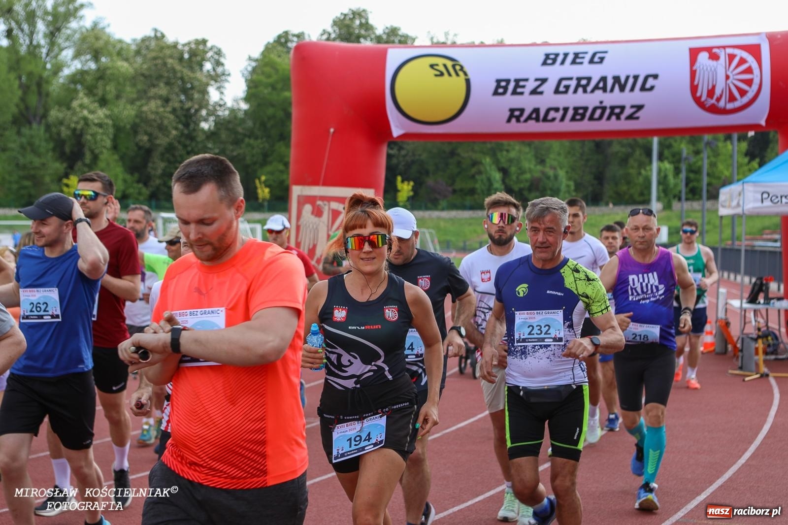 Zdjęcie w galerii na portalu naszraciborz.pl: Mateusz Mrówka najszybszy w XVII Biegu bez Granic wiadomości z regionu
