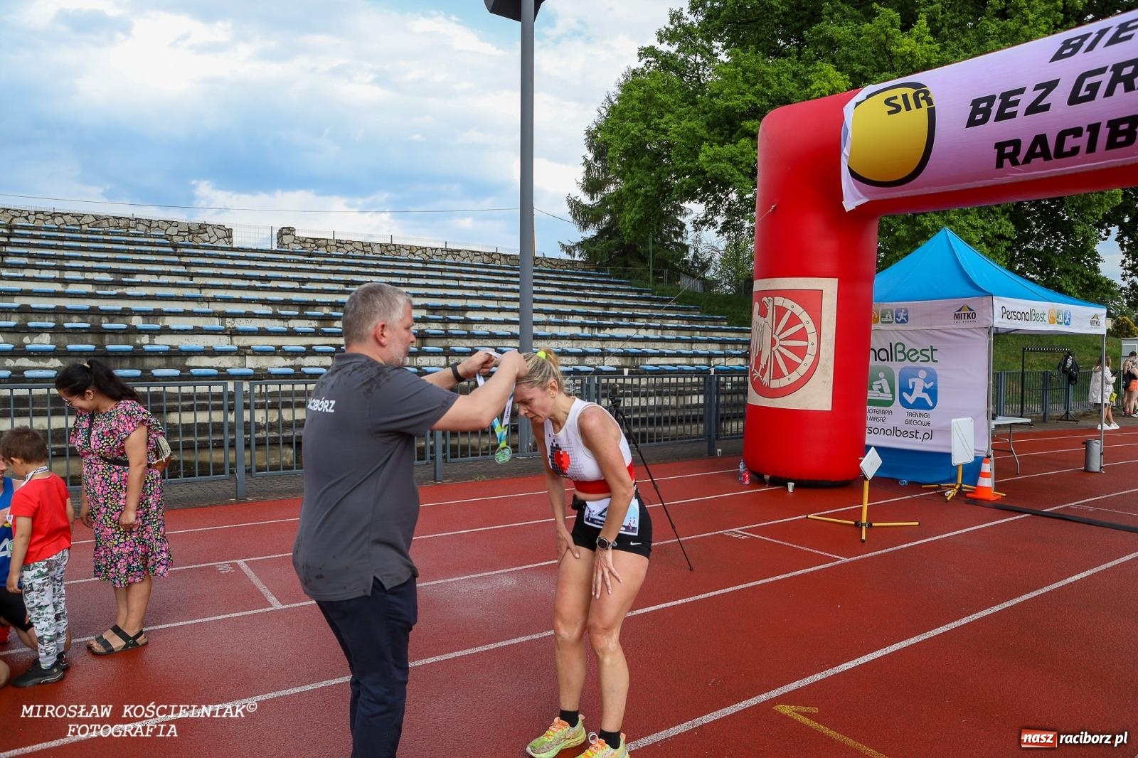 Zdjęcie w galerii na portalu naszraciborz.pl: Mateusz Mrówka najszybszy w XVII Biegu bez Granic wiadomości z regionu