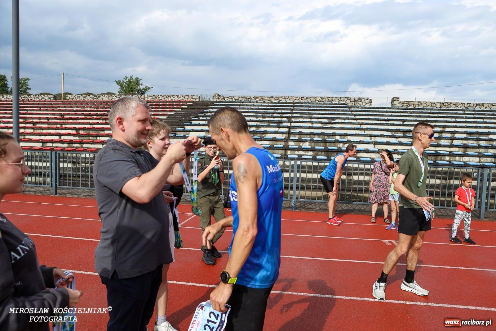 Zdjęcie w galerii na portalu naszraciborz.pl: Mateusz Mrówka najszybszy w XVII Biegu bez Granic wiadomości z regionu