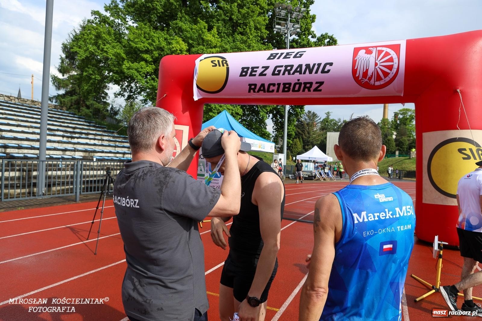 Zdjęcie w galerii na portalu naszraciborz.pl: Mateusz Mrówka najszybszy w XVII Biegu bez Granic wiadomości z regionu