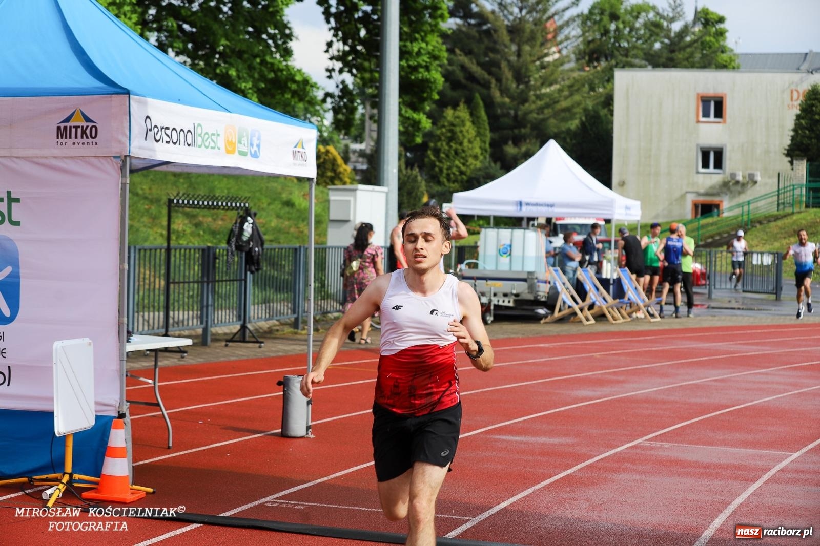 Zdjęcie w galerii na portalu naszraciborz.pl: Mateusz Mrówka najszybszy w XVII Biegu bez Granic wiadomości z regionu