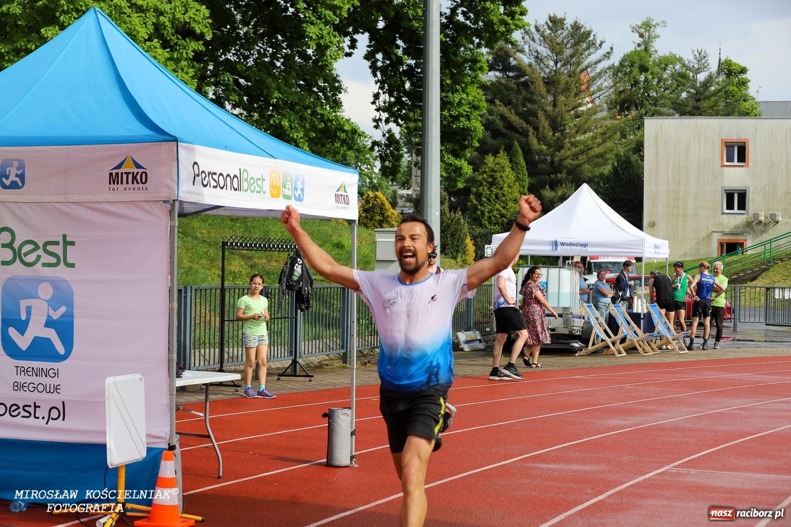 Zdjęcie w galerii na portalu naszraciborz.pl: Mateusz Mrówka najszybszy w XVII Biegu bez Granic wiadomości z regionu