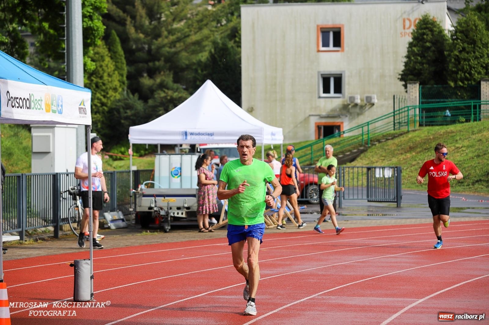 Zdjęcie w galerii na portalu naszraciborz.pl: Mateusz Mrówka najszybszy w XVII Biegu bez Granic wiadomości z regionu