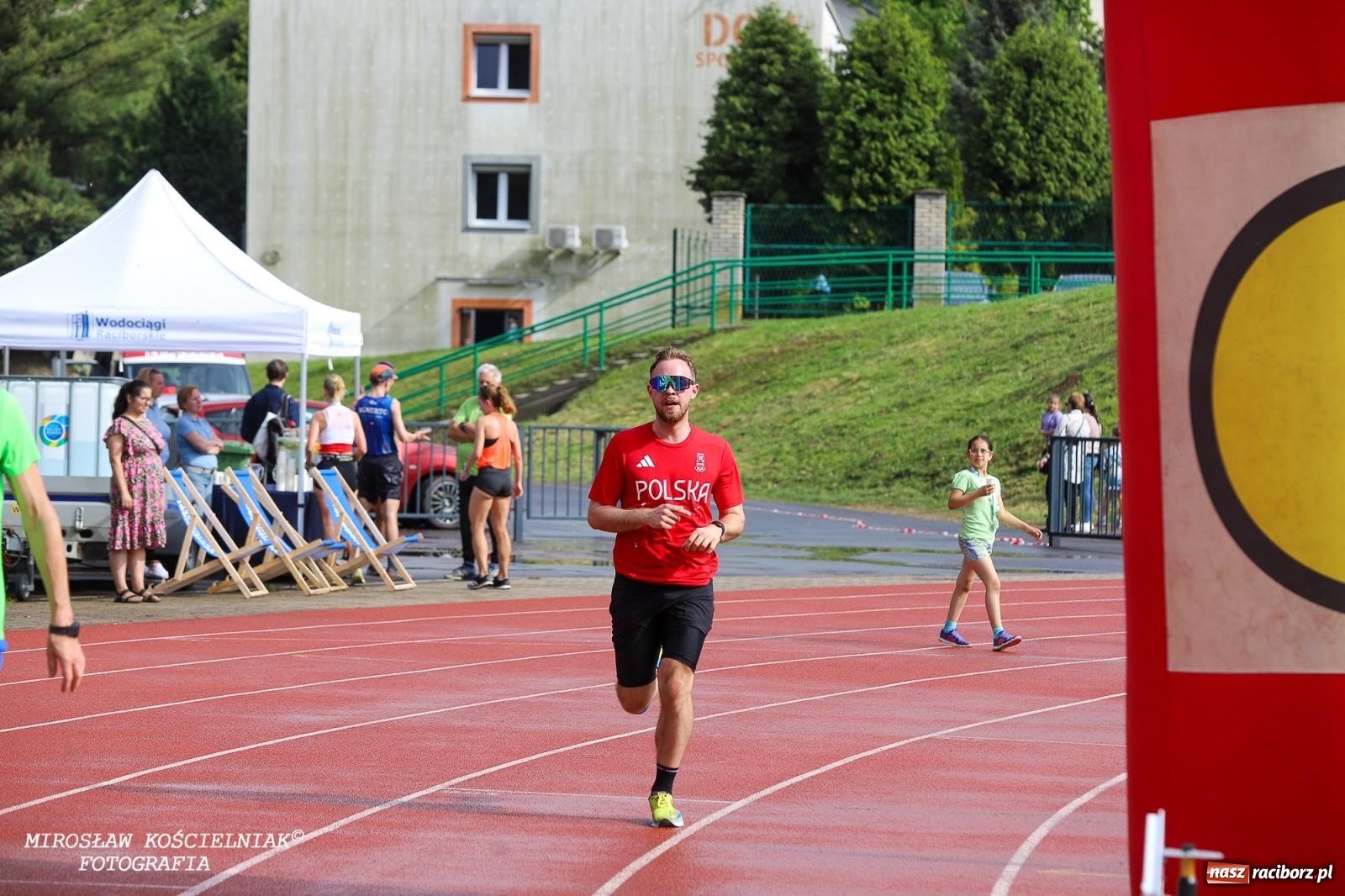 Zdjęcie w galerii na portalu naszraciborz.pl: Mateusz Mrówka najszybszy w XVII Biegu bez Granic wiadomości z regionu