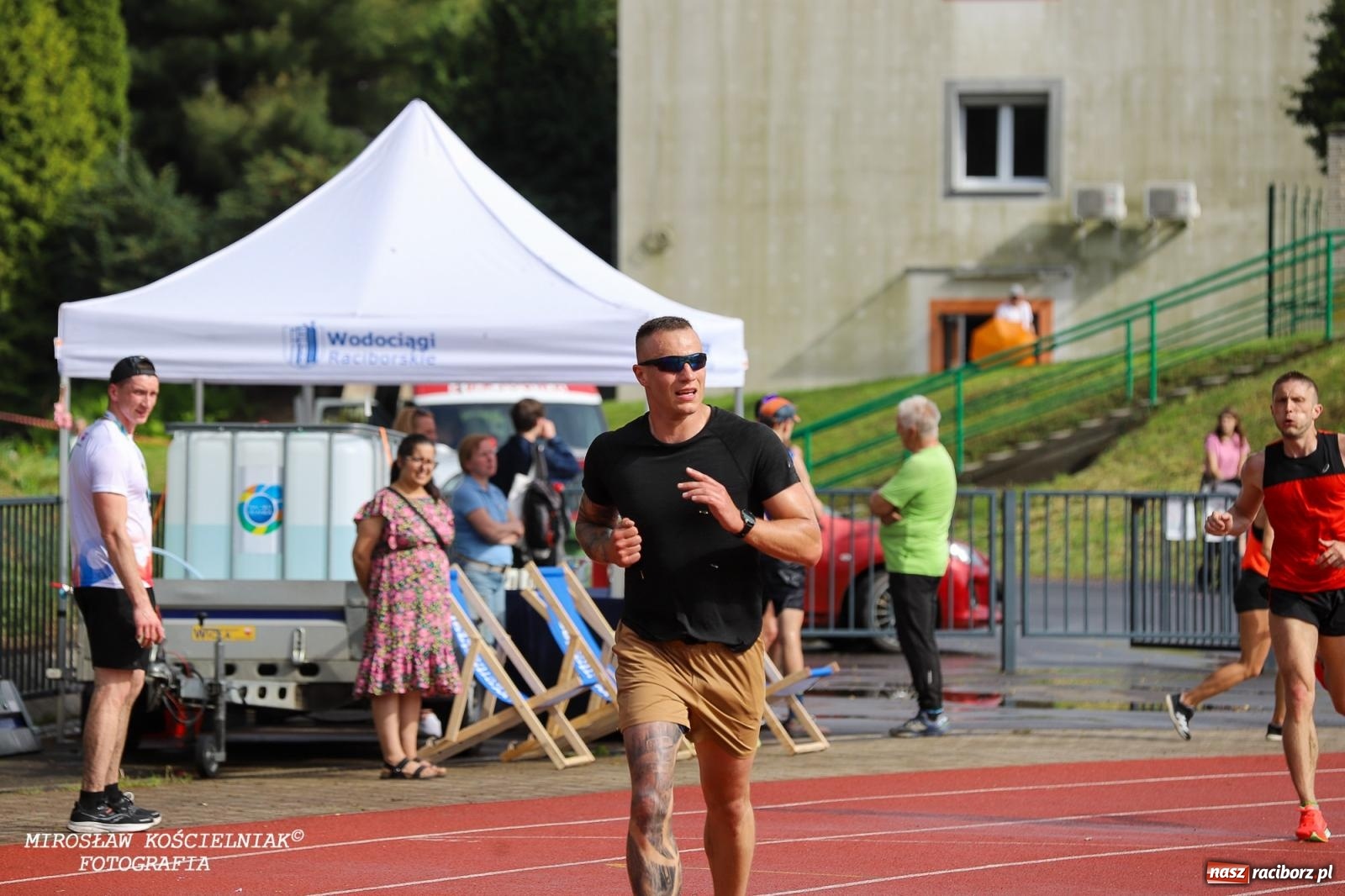 Zdjęcie w galerii na portalu naszraciborz.pl: Mateusz Mrówka najszybszy w XVII Biegu bez Granic wiadomości z regionu