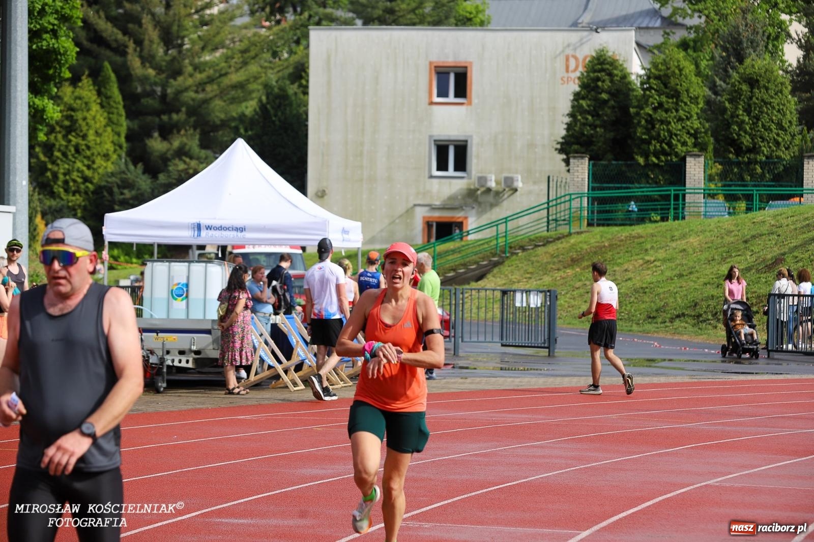 Zdjęcie w galerii na portalu naszraciborz.pl: Mateusz Mrówka najszybszy w XVII Biegu bez Granic wiadomości z regionu