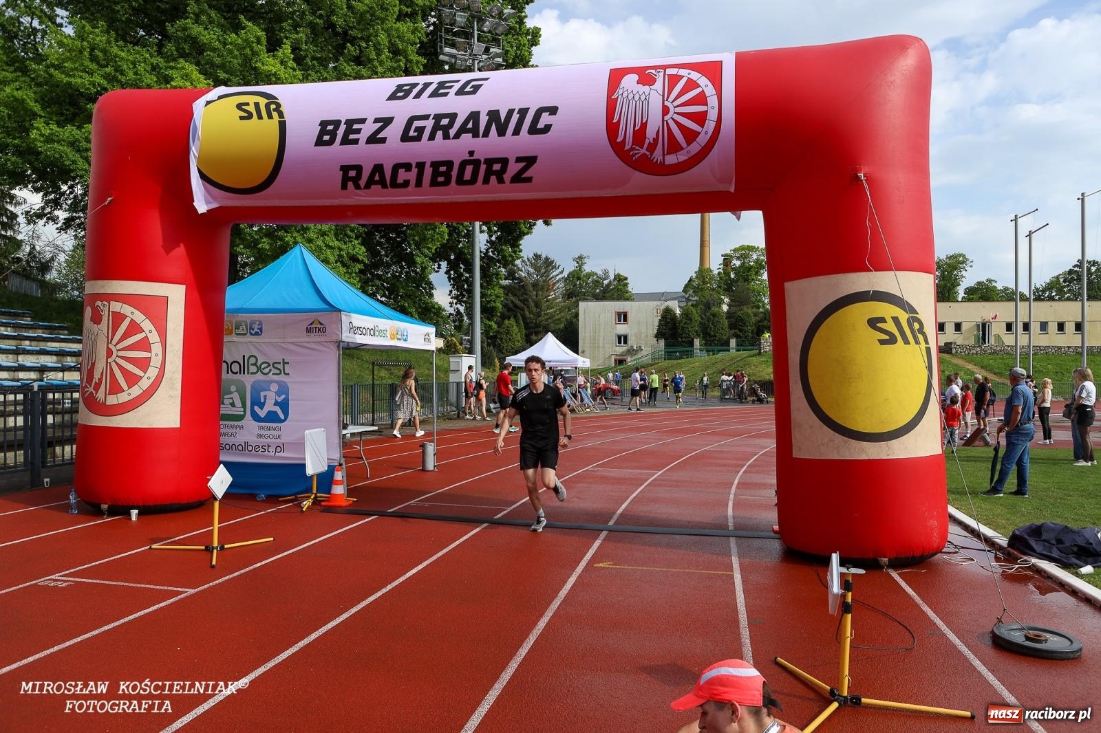 Zdjęcie w galerii na portalu naszraciborz.pl: Mateusz Mrówka najszybszy w XVII Biegu bez Granic wiadomości z regionu